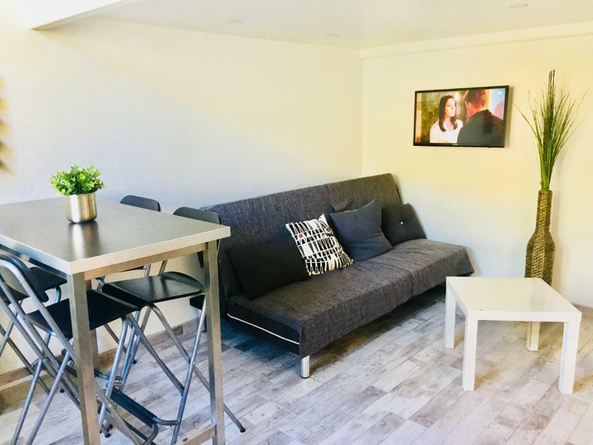 Studio 4 Personnes Avec Piscine, Tennis Apartment Hyeres Ngoại thất bức ảnh