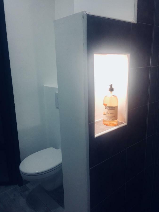 Studio 4 Personnes Avec Piscine, Tennis Apartment Hyeres Ngoại thất bức ảnh