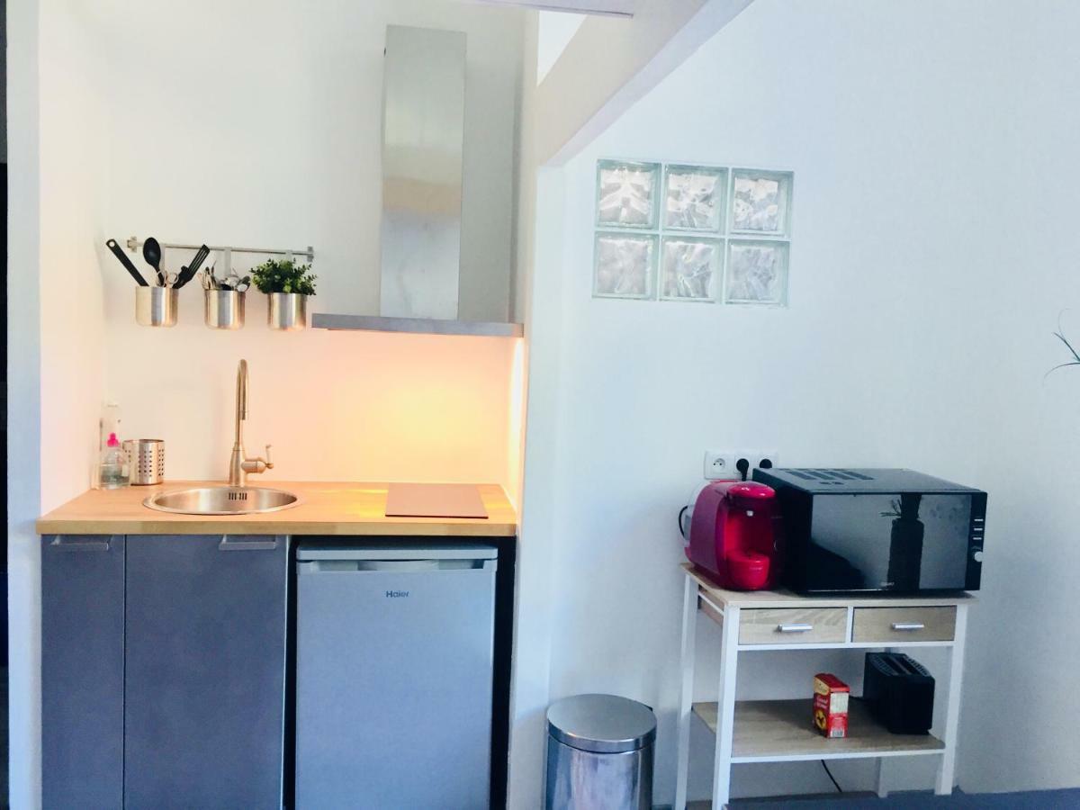 Studio 4 Personnes Avec Piscine, Tennis Apartment Hyeres Ngoại thất bức ảnh